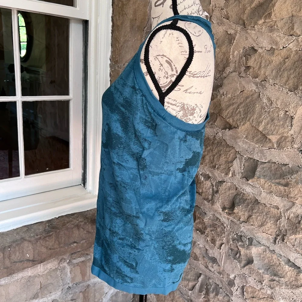 Athleta Teal Size L  Momentum Camo Racerback Tank Top - Picture 5 of 9